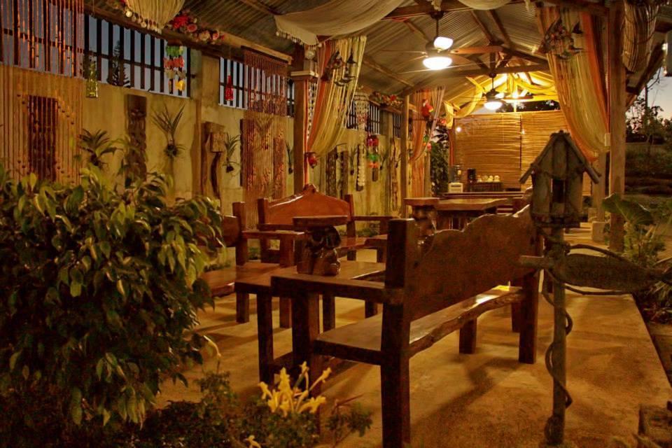 Lazea Tagaytay Inn Tagaytay City Ngoại thất bức ảnh