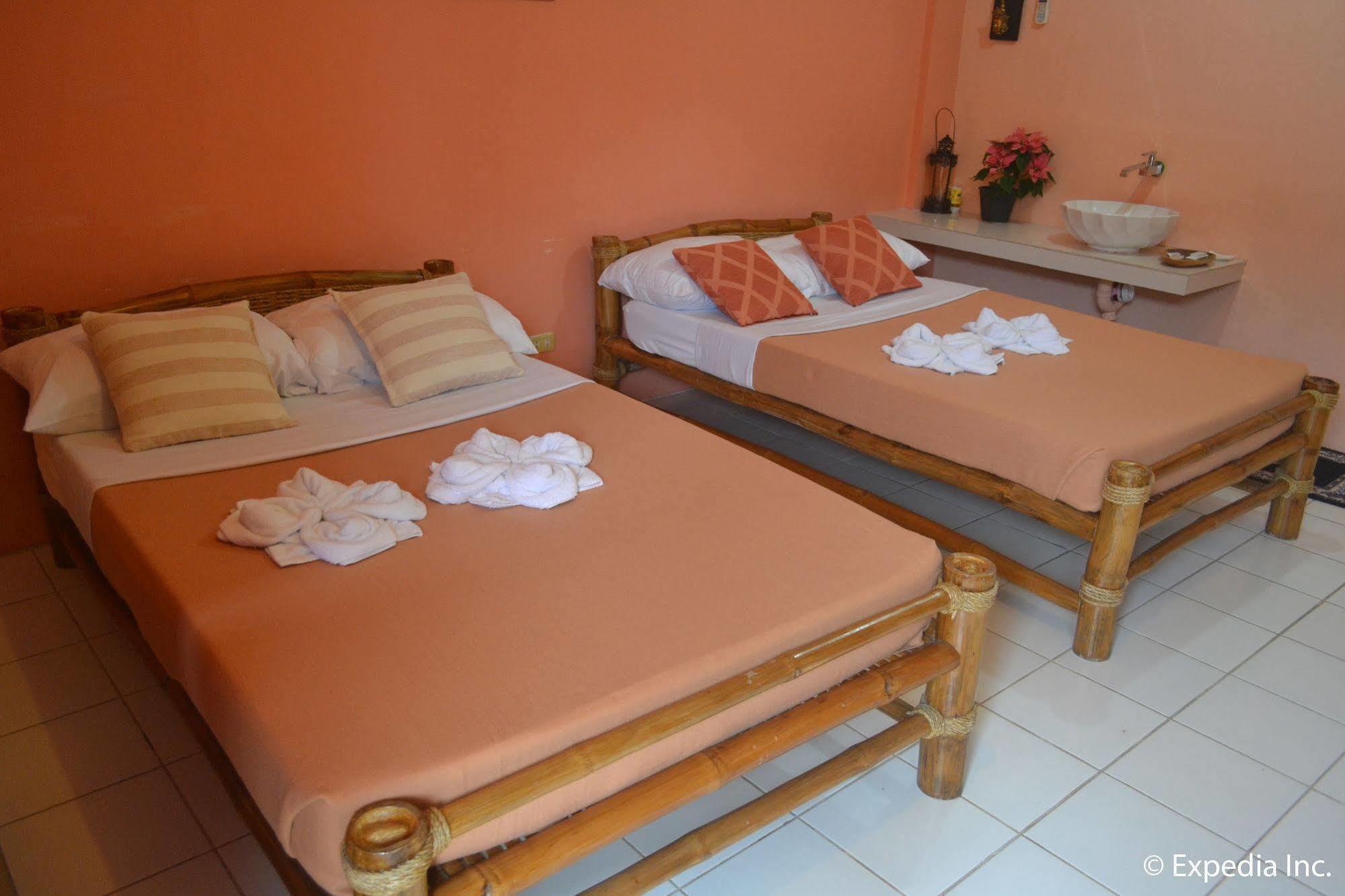 Lazea Tagaytay Inn Tagaytay City Ngoại thất bức ảnh